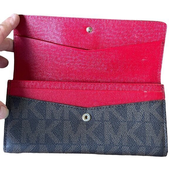 Michael Kors Logo Wallet Red Checkbook Leather Tri Fold Card Change‎ Pockets - Picture 2 of 9